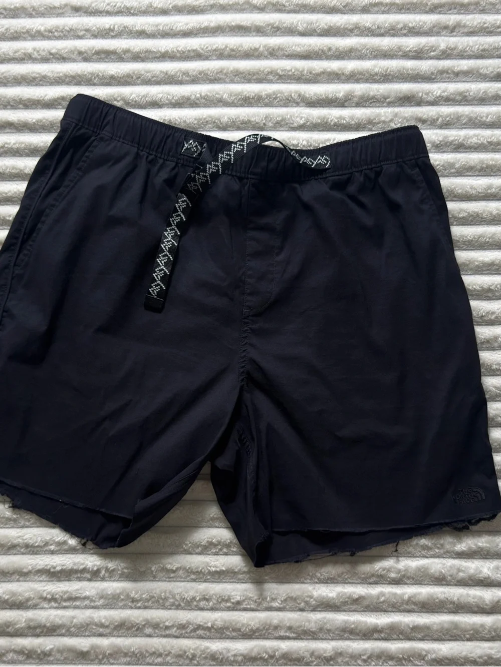 The North Face Men's Black Nylon Woven Drawstring Shorts Slash Pockets Sz M